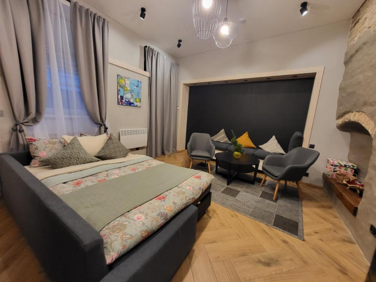Cosy And Authentic Apartment In Vilnius Old Town Exterior foto